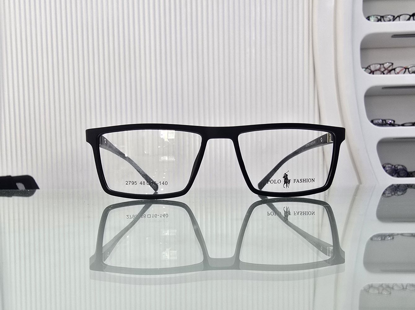 نظارة بولو فاشن (Polo Fashion) طبية موديل 3519، إطار عصري خفيف الوزن بتصميم هادئ وعملي يناسب العمل والجامعة من متجر عين العون.